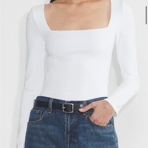 Aritzia: Babaton contour square longsleeve bodysuit in white size S